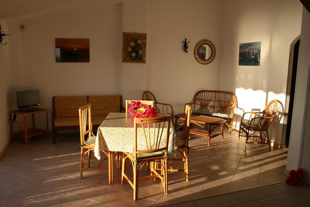 Residenza Stefanelli Apartment Capo Vaticano Cameră foto